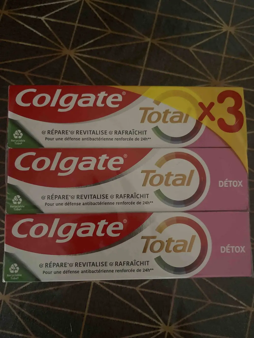 COLGATE - Total - Dentifrice détox