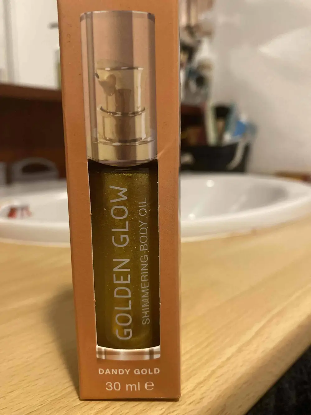 MAXBRANDS MARKETING B.V. - Golden glow - Shimmering body oil dandy gold