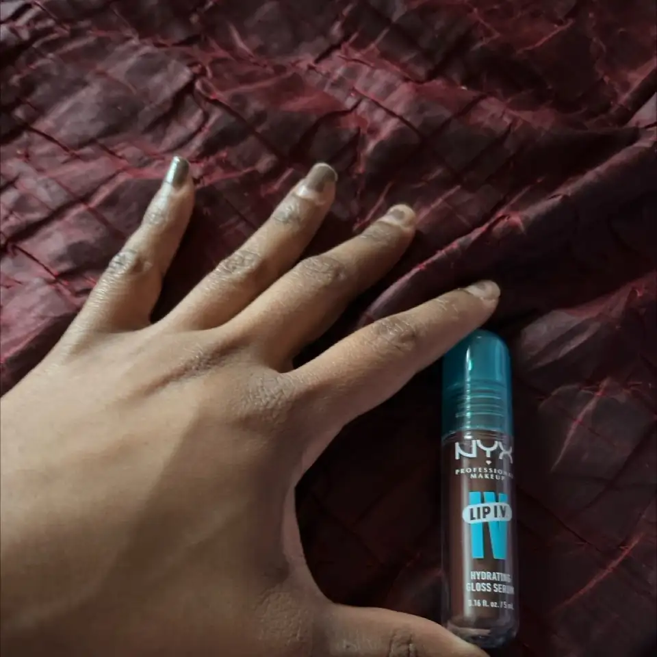 NYX PROFESSIONAL MAKEUP - Lip IV - Hydrating gloss serum 