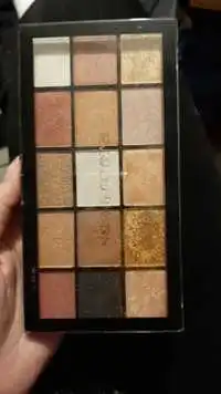 MAKEUP REVOLUTION - Eyeshadow palette