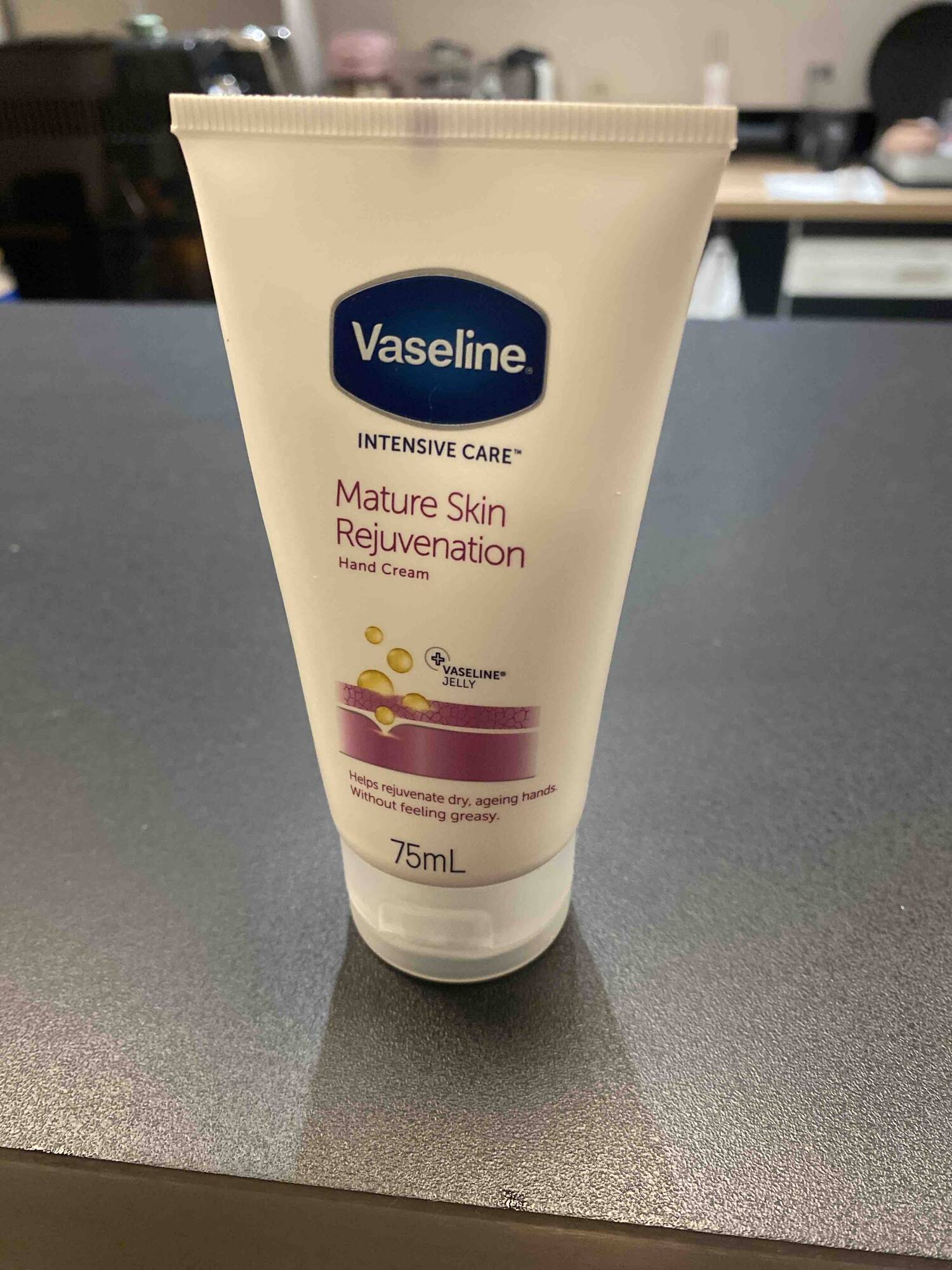 VASELINE - Intensive care - Mature skin rejuvenation hand cream