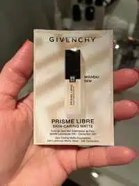 GIVENCHY - Prisme Libre - Fond de teint sublimateur de peau