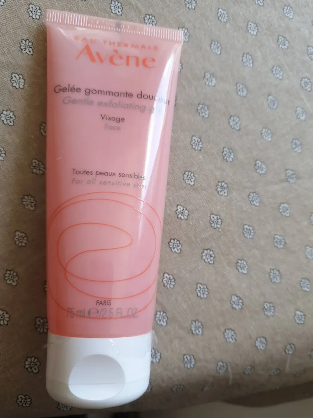 AVÈNE - Gelée gommante douceur visage