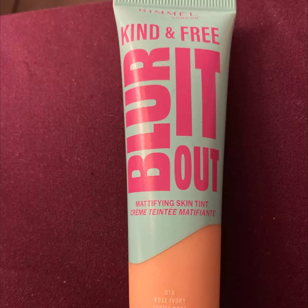 RIMMEL LONDON - Kind & free blur it out - Crème teintée matifiante 010 rose ivory