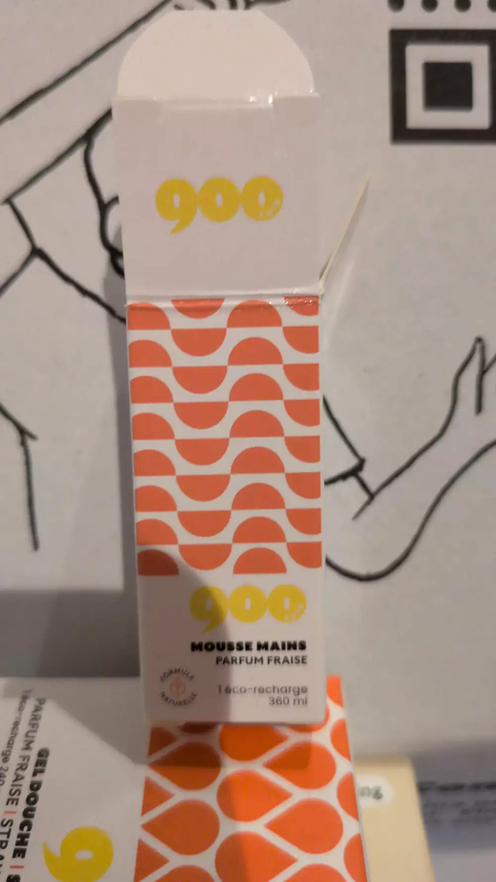 900.CARE - Mousse mains parfum fraise 