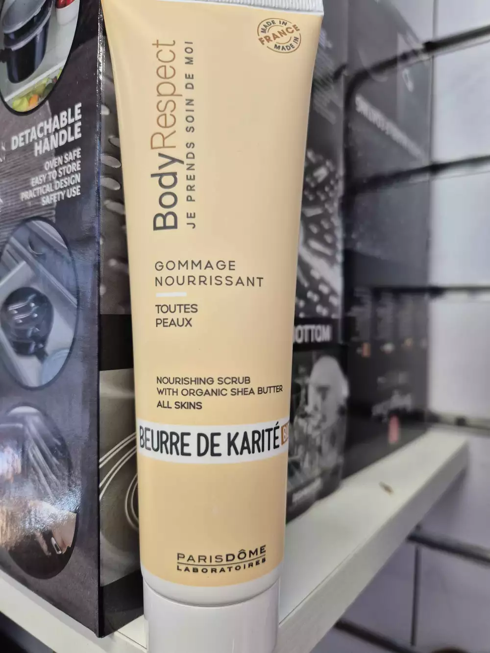 BODY RESPECT - Gommage nourrissant au beurre de karité