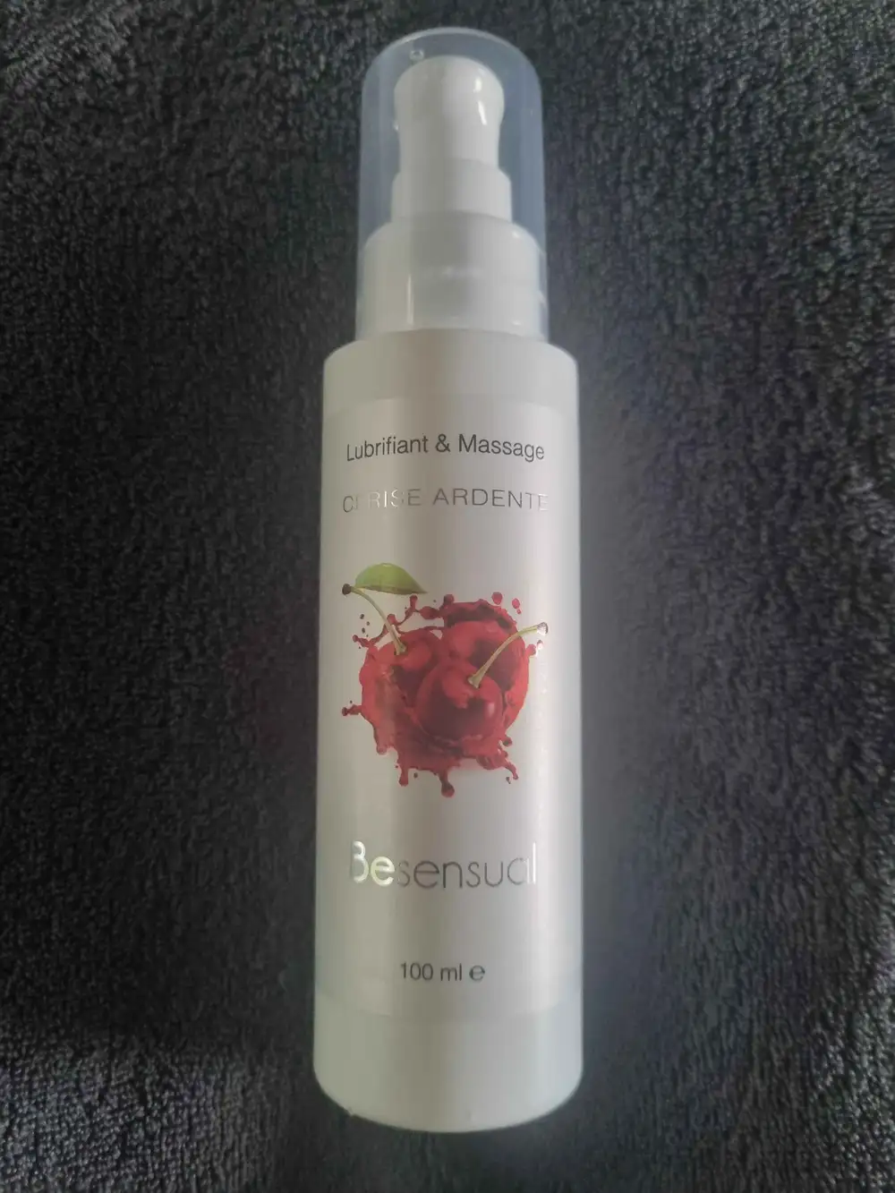 BESENSUAL - Cerise adentée - Lubrifiant et massage