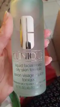 CLINIQUE - Savon visage liquide tonique