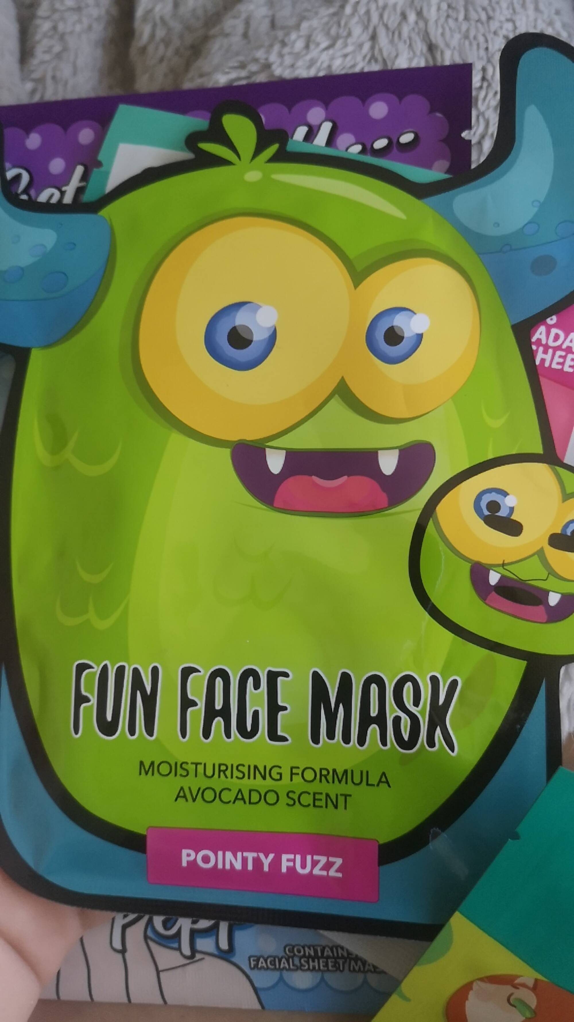 MAXBRANDS MARKETING B.V. - Pointy fuzz - Fun face mask