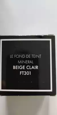 1944 PARIS - Le fond de teint mineral beige clair FT301