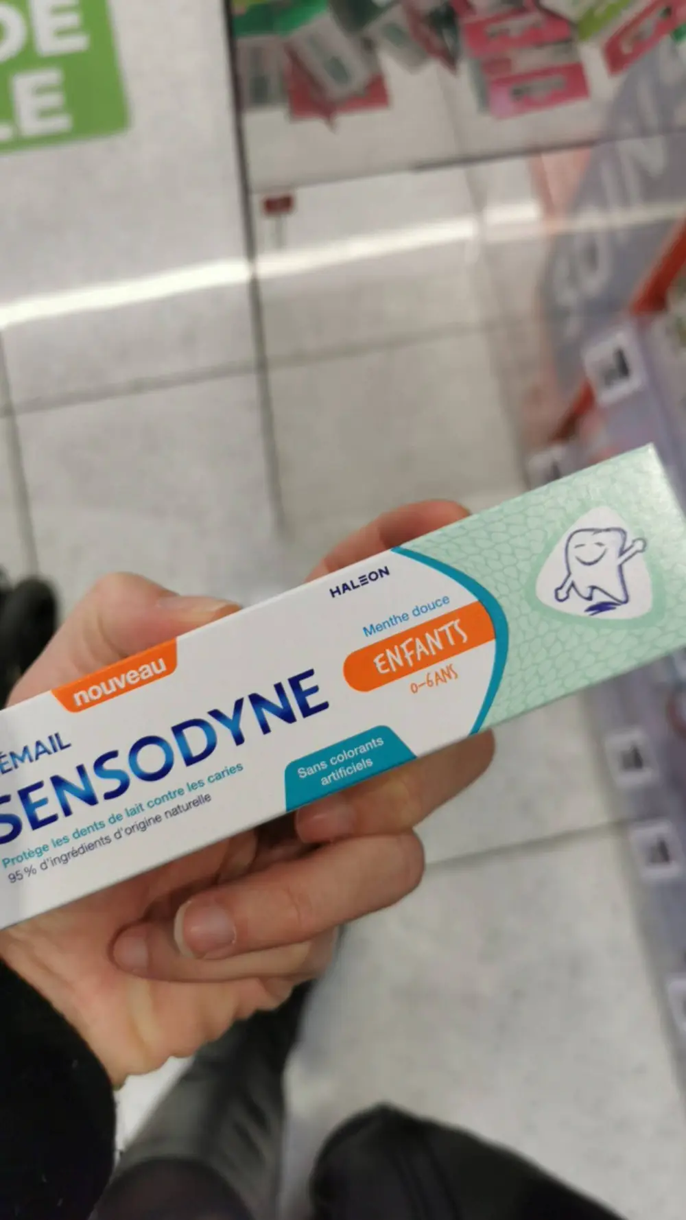 PRO-EMAIL - SENSODYNE - Protège les dents de lait contre les caries