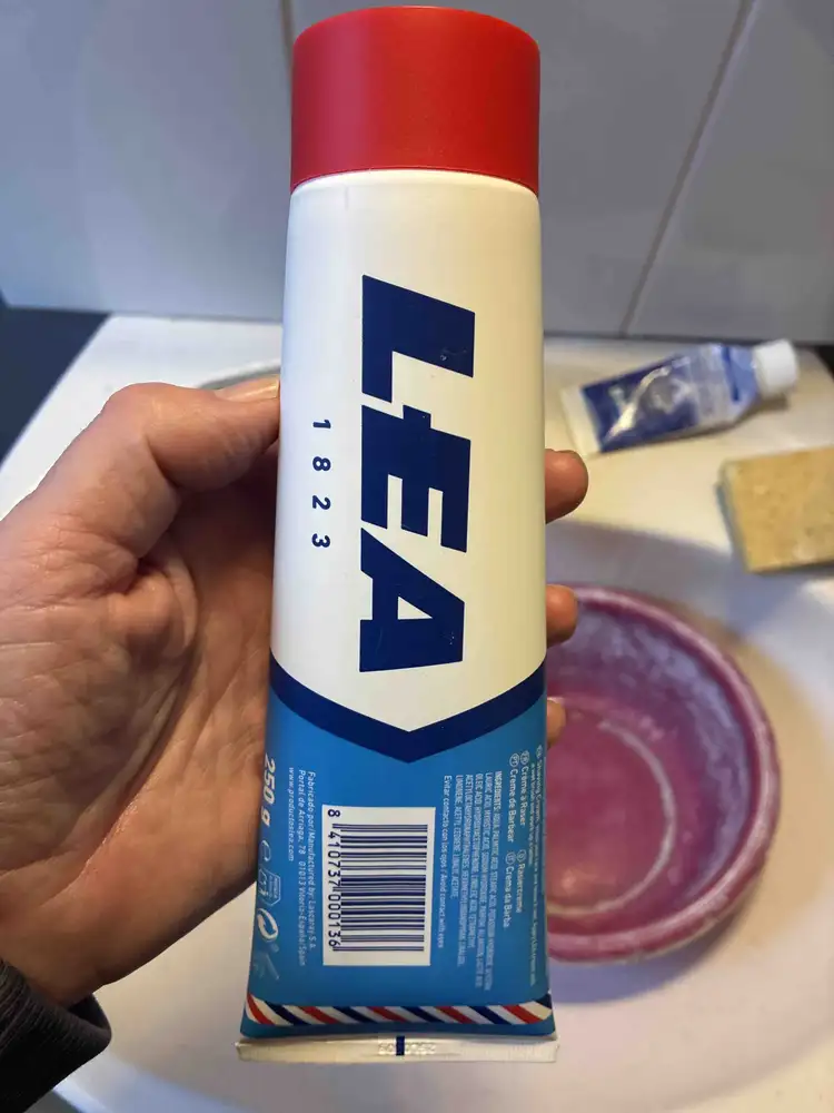 LEA 1823 - Crème à raser