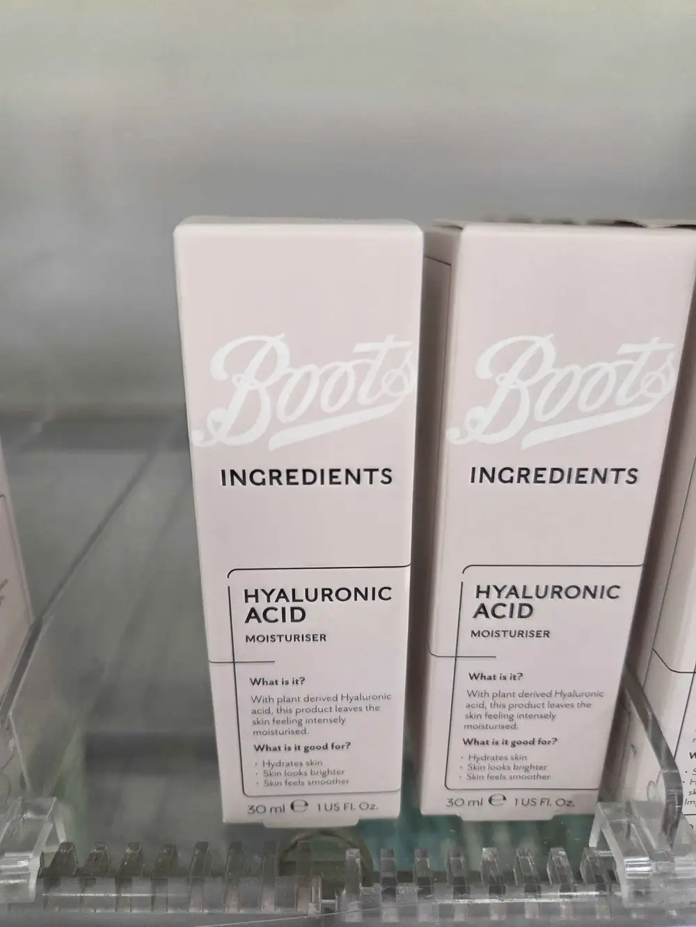 BOOTS - Hyaluronic acid moisturiser
