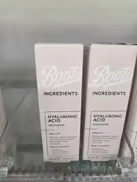 BOOTS - Hyaluronic acid moisturiser