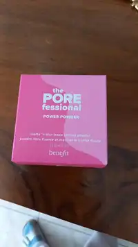 BENEFIT - The pore fessional - Poudre libre fixante et matifiante à effet flouté