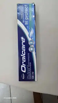 ORALCARE - Tri action fluoride toothpaste