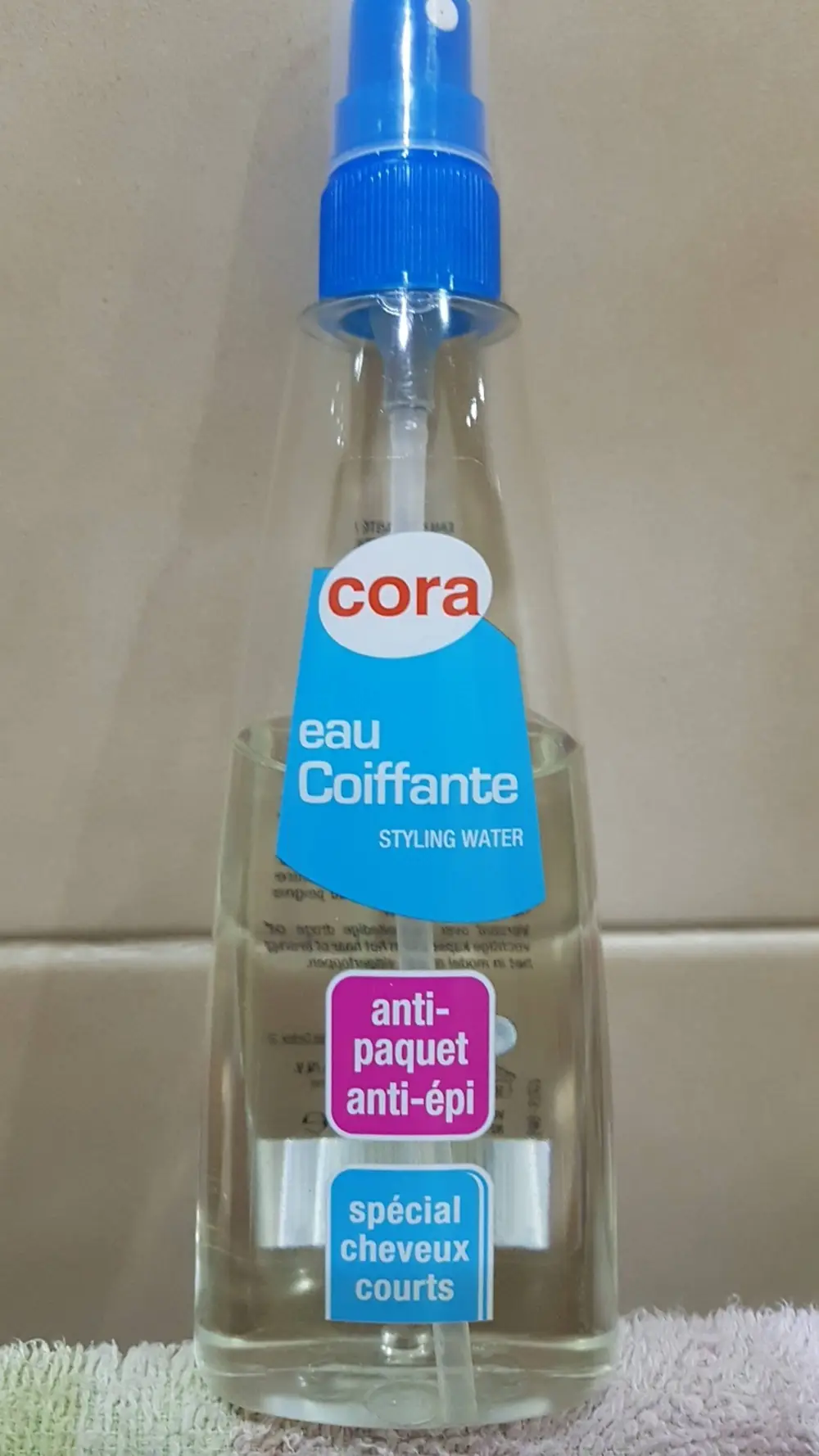 CORA - Eau coiffante  anti-paquet anti-épi spécial cheveux courts