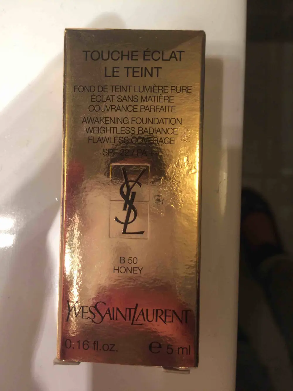 YVES SAINT LAURENT - Touche éclat le teint - Fond de teint