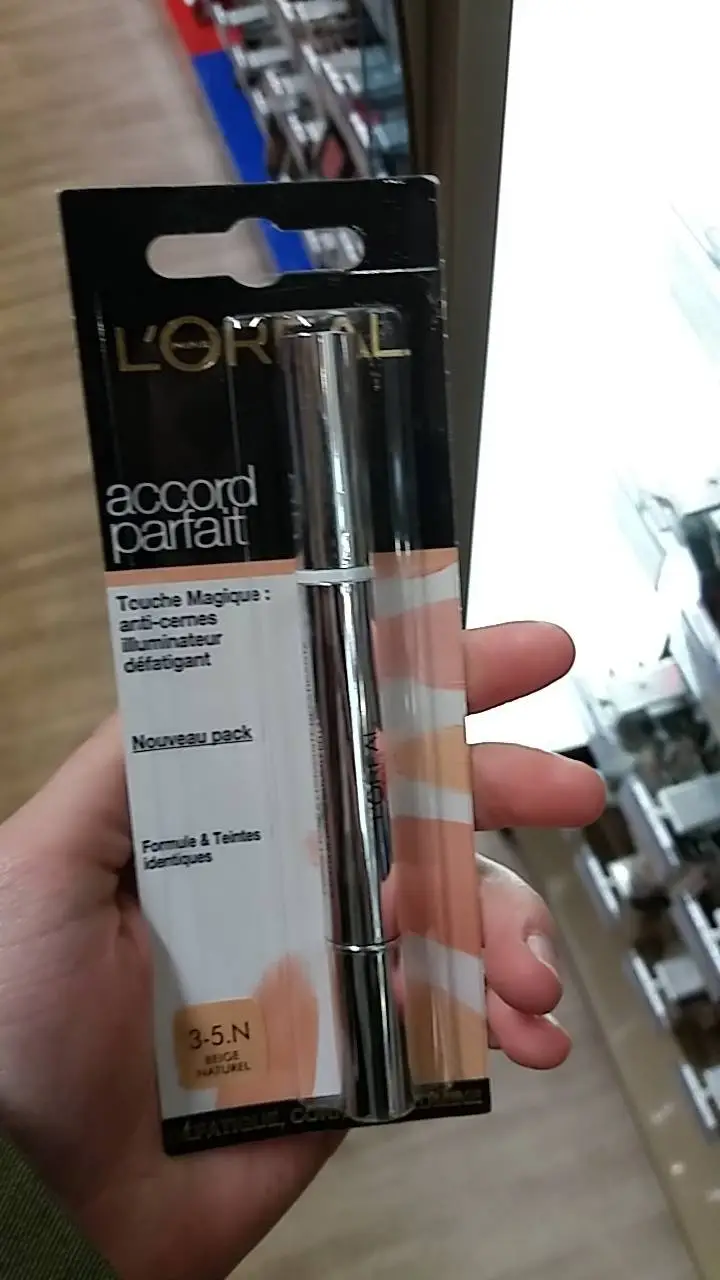 L'ORÉAL - Accord parfait touche magique 3-5.N beige naturel