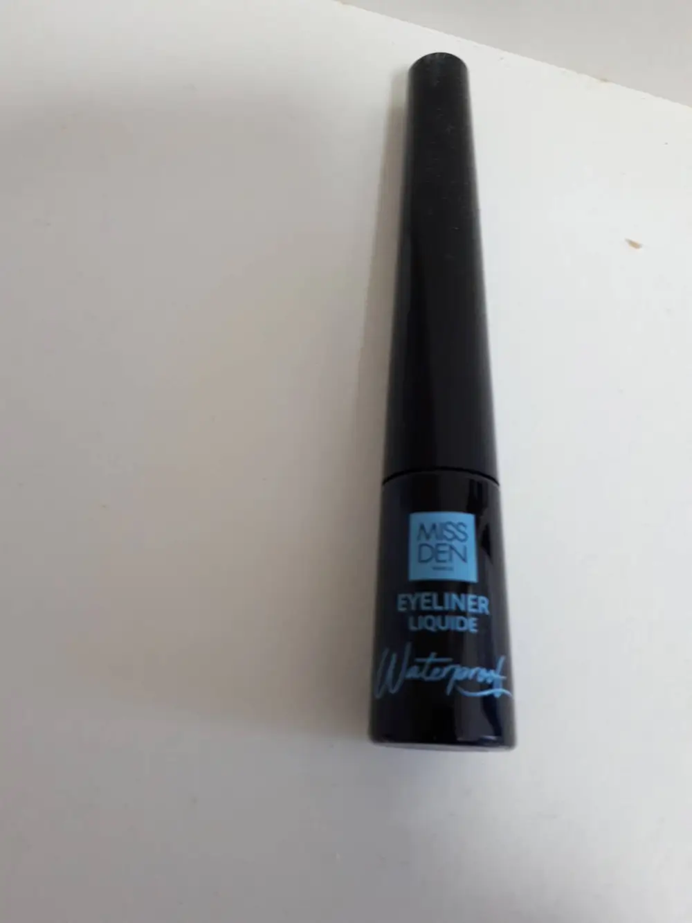 MISS DEN - Eyliner liquide waterproof