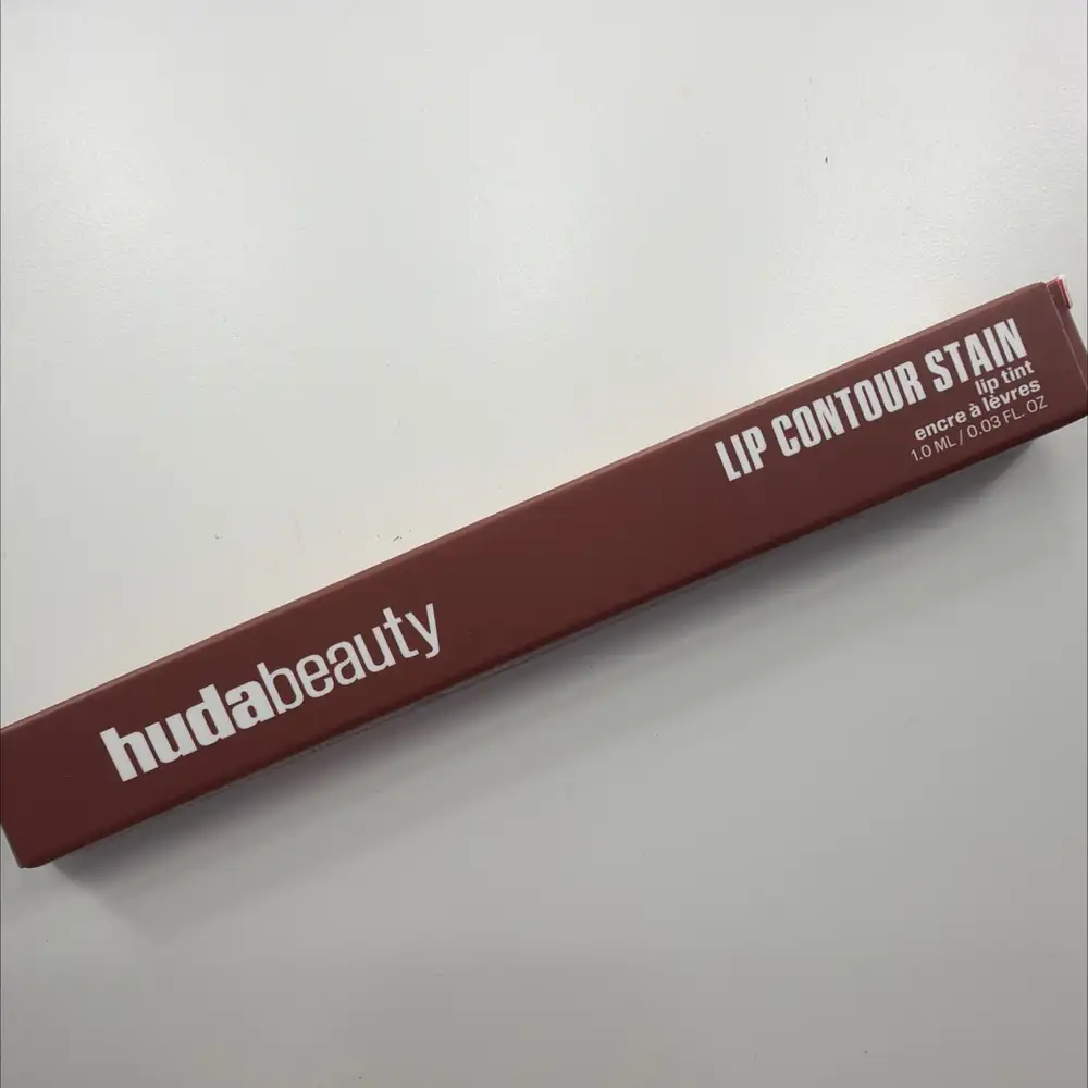 HUDA BEAUTY - Lip contour stain - Encre à lèvres