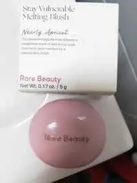 RARE BEAUTY - Nearly apricot - Stay vulnerable melting blush