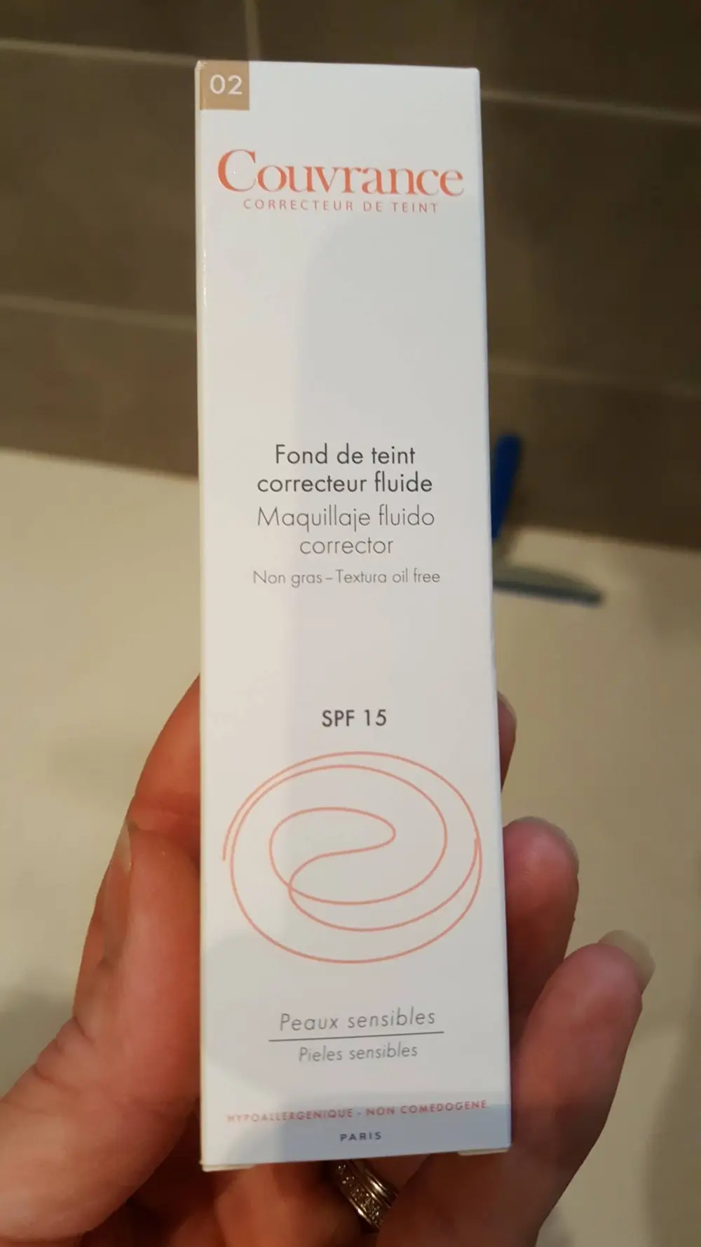 AVÈNE - Couvrance - Fond de teint correcteur fluide