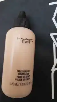 MAC - Fond de teint visage et corps