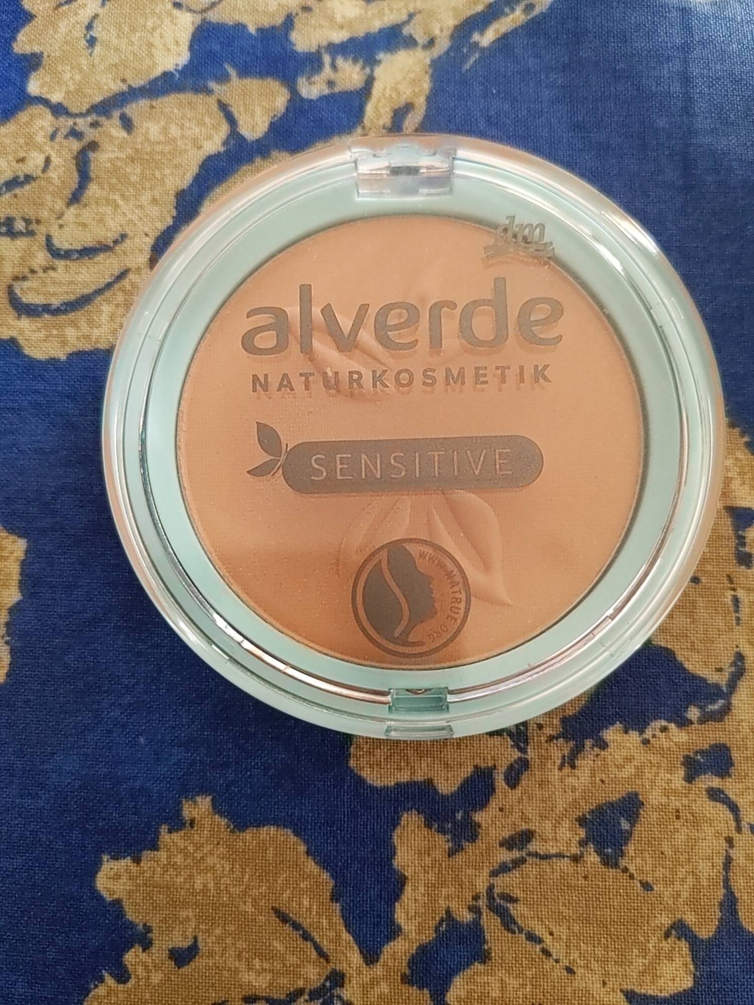 ALVERDE - Sensitive - Mattifying powder 01 light