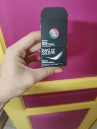 MAKE UP FOR EVER - Artist colo cream