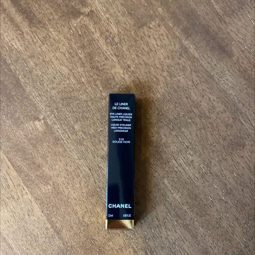 CHANEL - Le liner de chanel - Eye-liner liquide 516 rouge noir