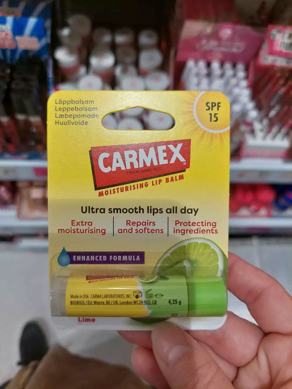 CARMEX - Moisturising lip balm spf15