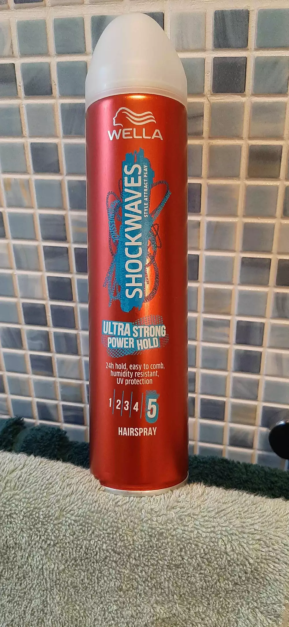 WELLA - Shockwaves - Hairspray