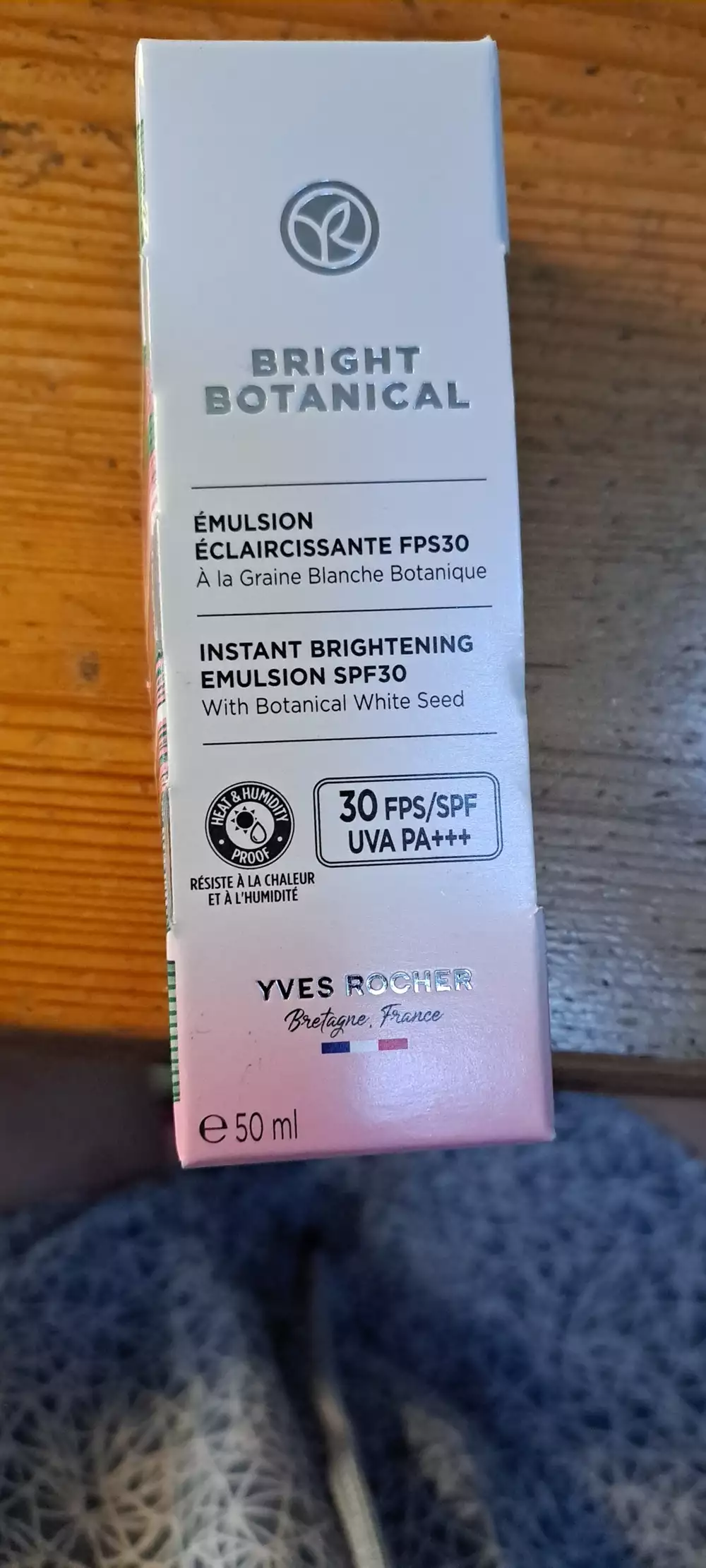 YVES ROCHER - Bright botanical - Émulsion éclaircissante FPS 30