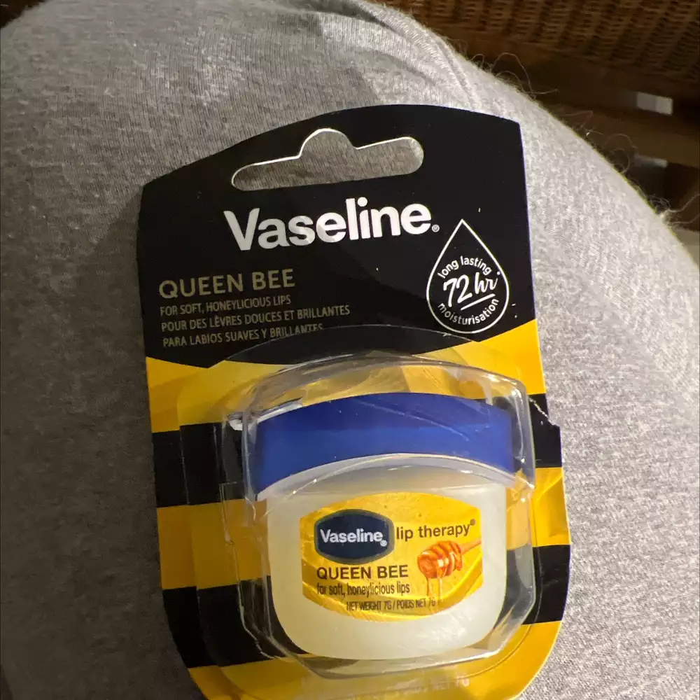 VASELINE - Queen bee - Lip therapy