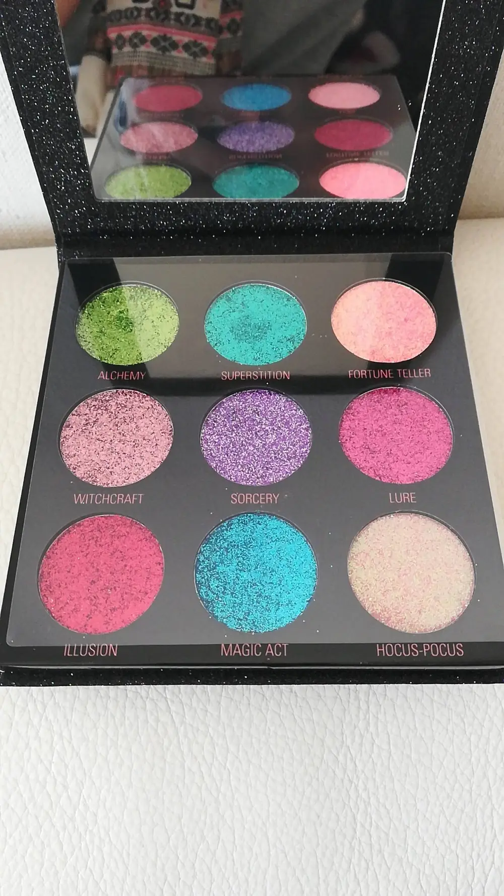 MAKEUP REVOLUTION - Abracadabra - Pressed glitter palette