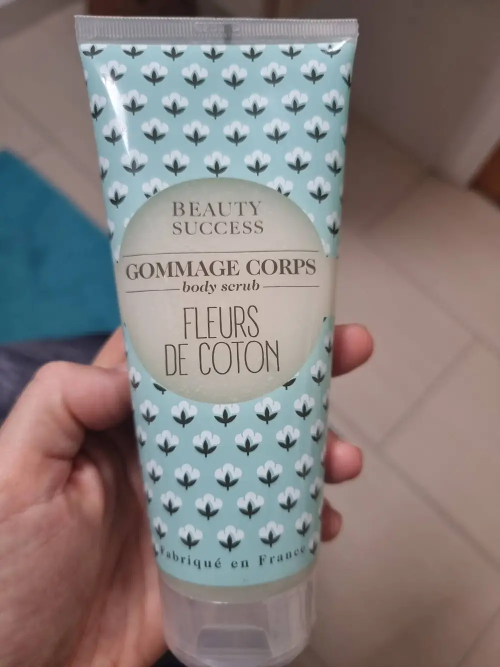 BEAUTY SUCCESS - Fleurs de coton - Gommage corps 