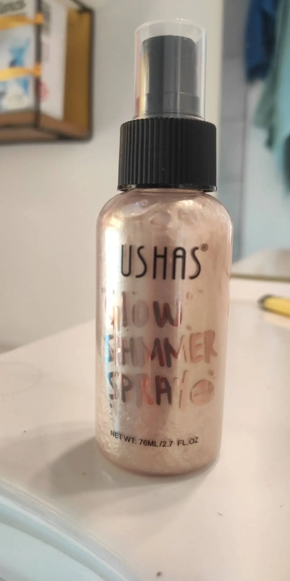 USHAS - Glow Shimmer Spray