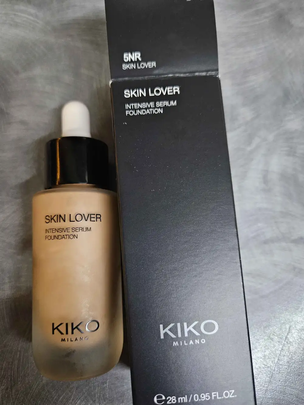 KIKO - Skin lover - Intensive sérum foundation