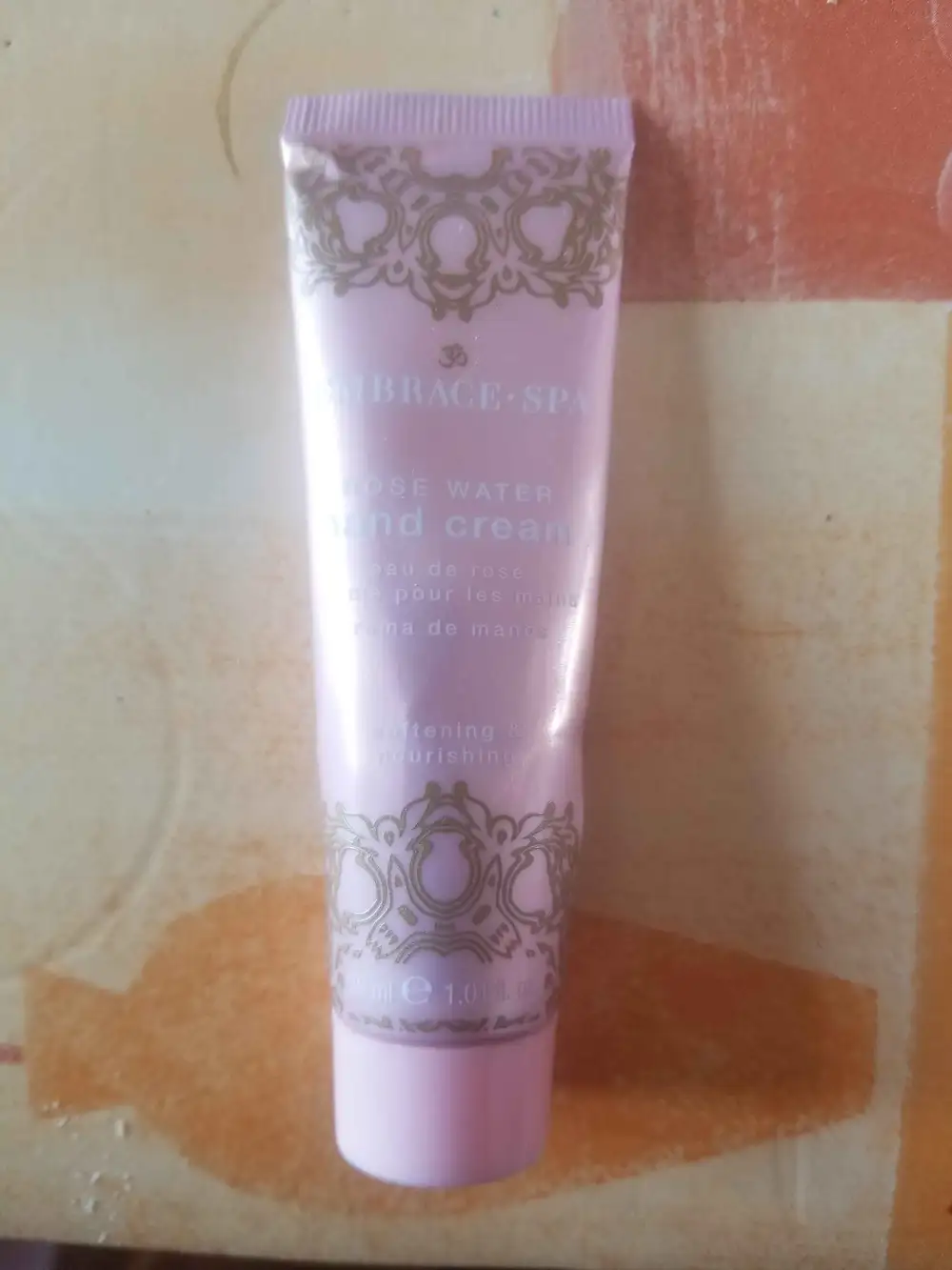 EMBRACE SPA - Rose water - Hand cream