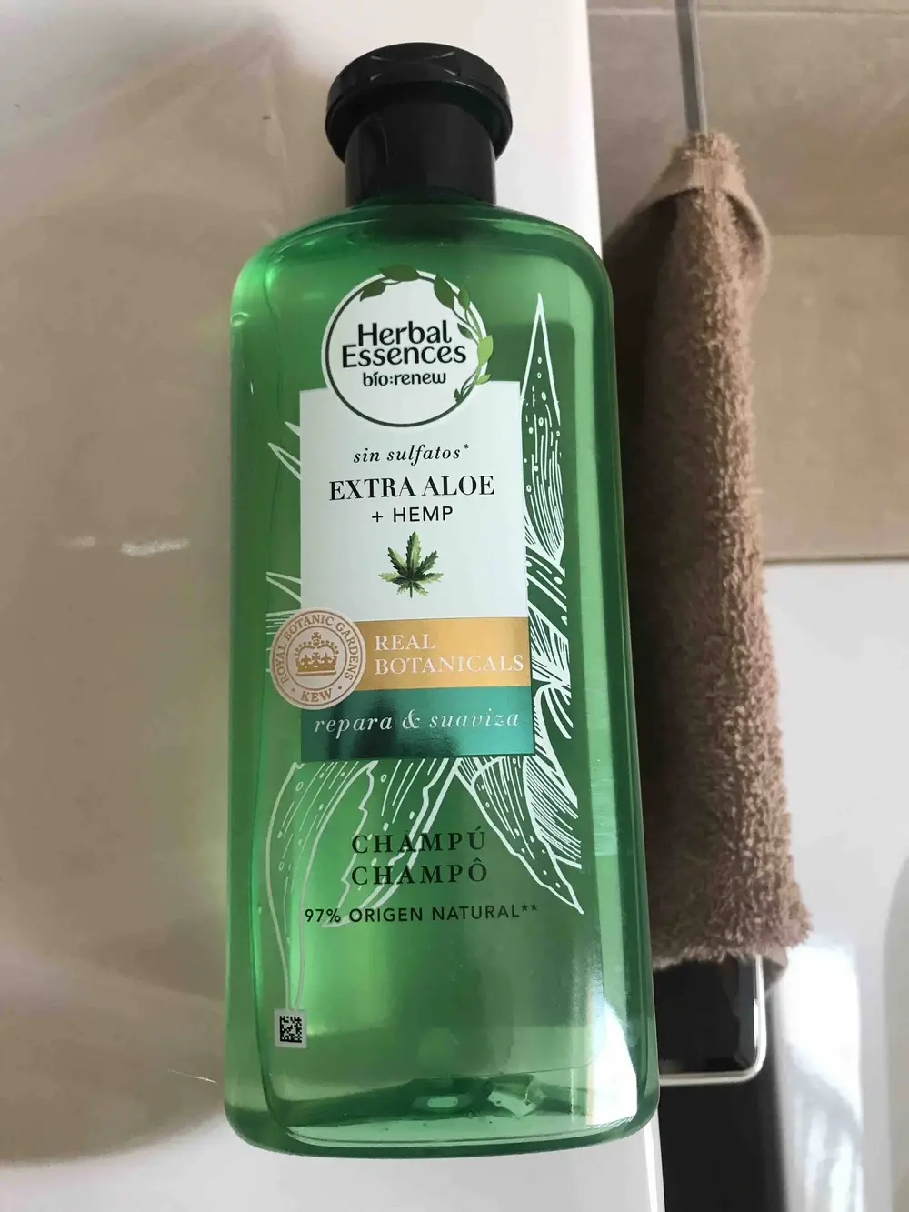 HERBAL ESSENCES - Extra aloe + hemp - Champô