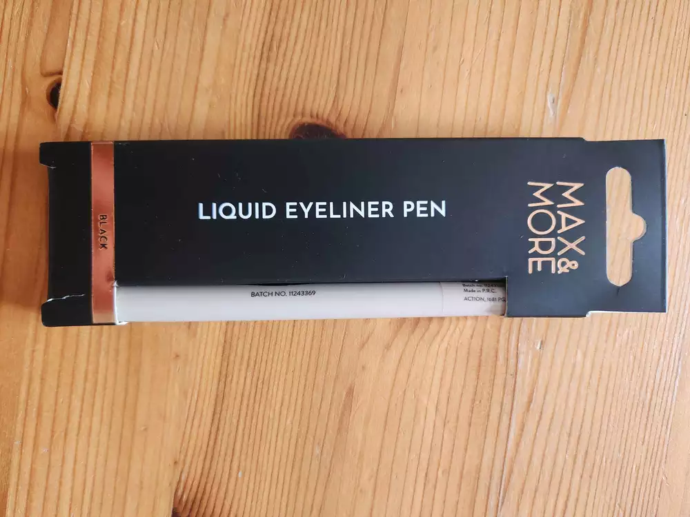 MAX & MORE - Liquid eyeliner pen black