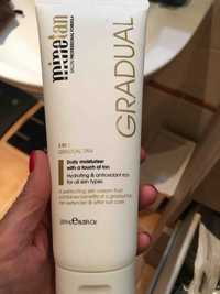 MINETAN - 3 in 1 Gradual tan - Daily moisturiser with a touch of tan