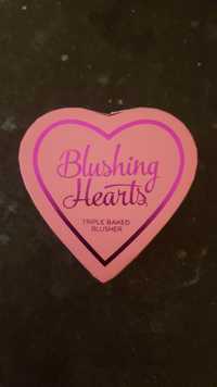 MAKEUP REVOLUTION - Blushing hearts - Triple baked blusher