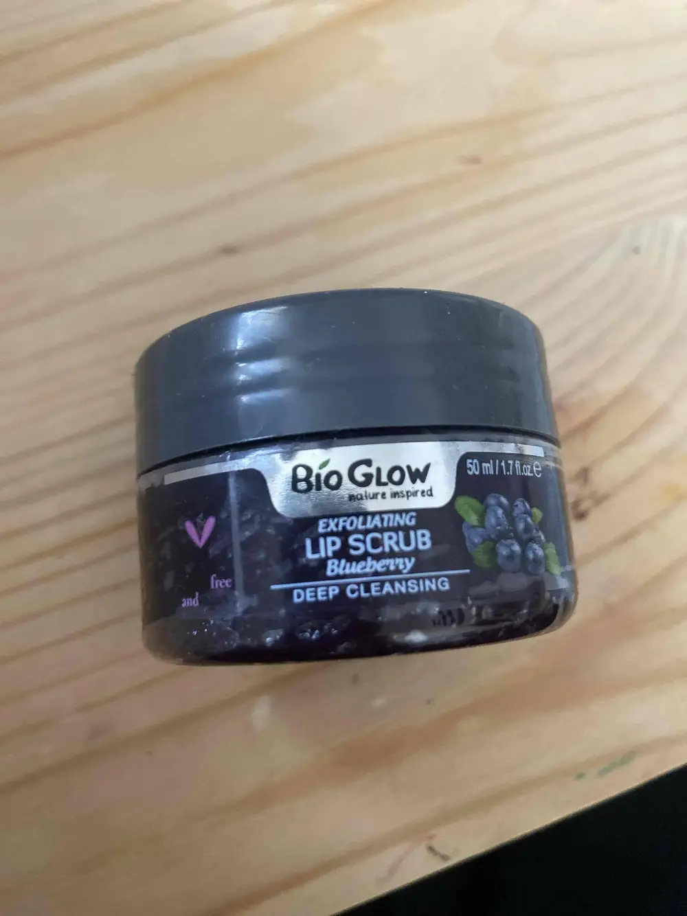 BIO GLOW - Exfoliating lip scrub blueberry