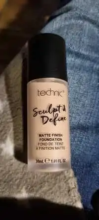 TECHNIC - Sculpt & Define - Fond de teint à finition matte