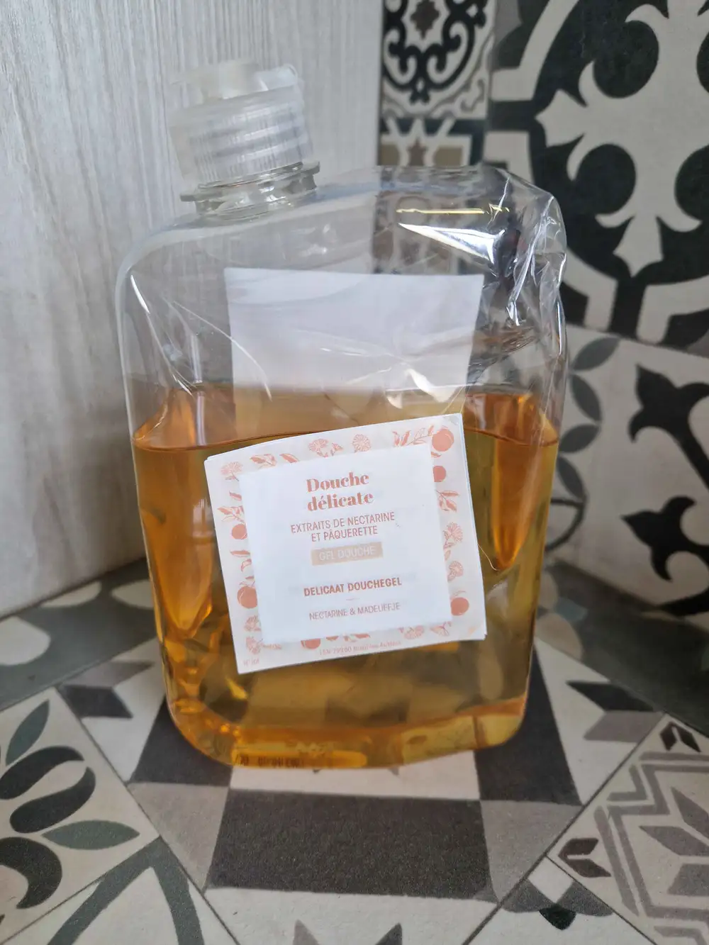 BODY NATURE - Gel douche délicate extraits de nectarine et pâquerette