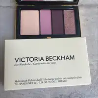 VICTORIA BECKHAM - Garde-robe des yeux 