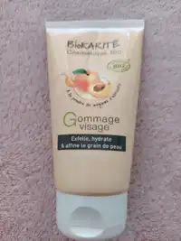 BIOKARITÉ - Gommage visage à la poudre de noyaux d'abricots