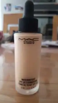 MAC - Studio waterweight - Fond de teint spf 30